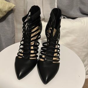 Jessica Simpson pointed toe, caged wedges sz 10